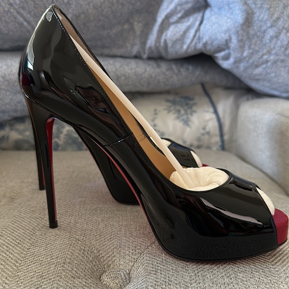 Christian Louboutin Very Prive 120 Patent - Picture 2 of 8